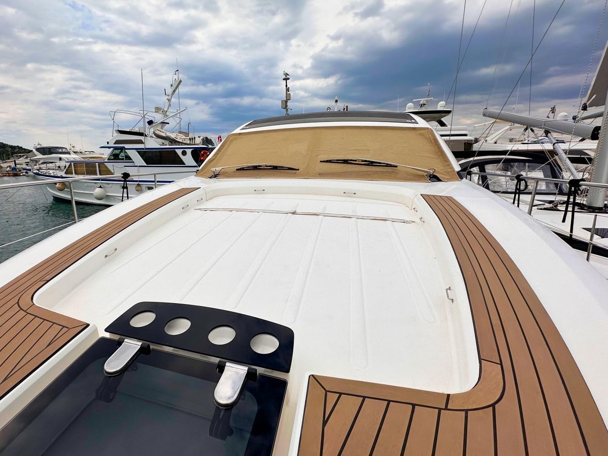 2014 Fairline 50 