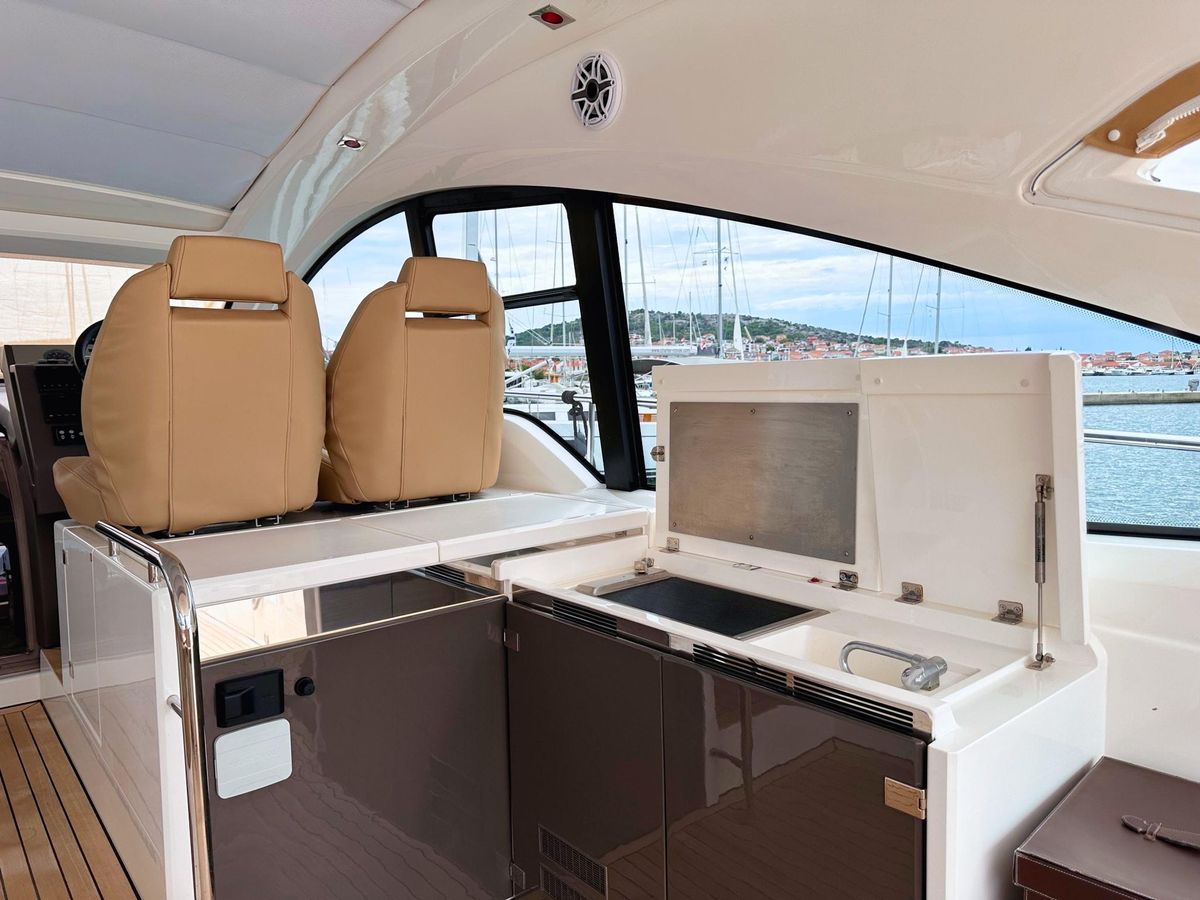 2014 Fairline 50 