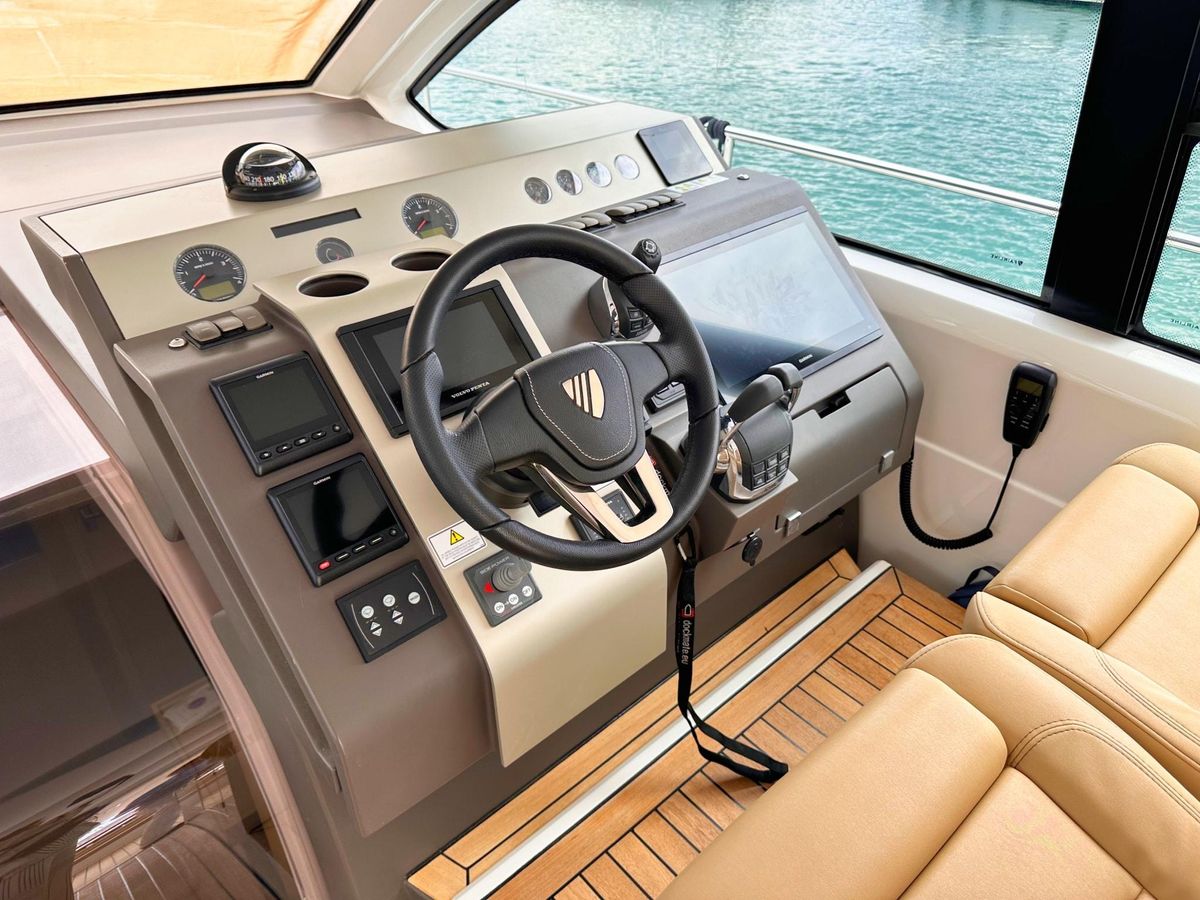 2014 Fairline 50 