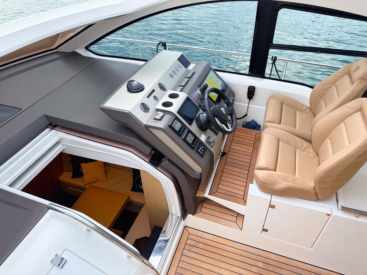 2014 Fairline 50 