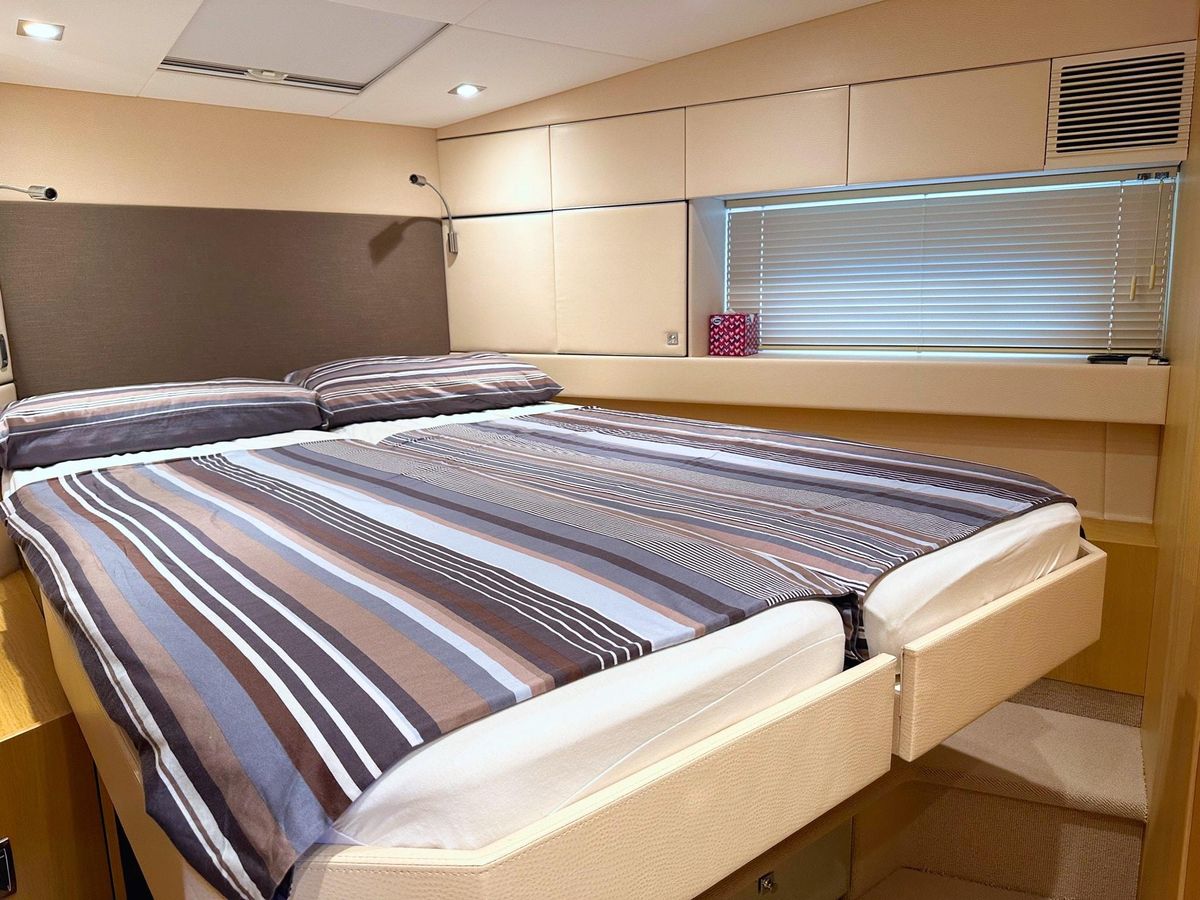 2014 Fairline 50 