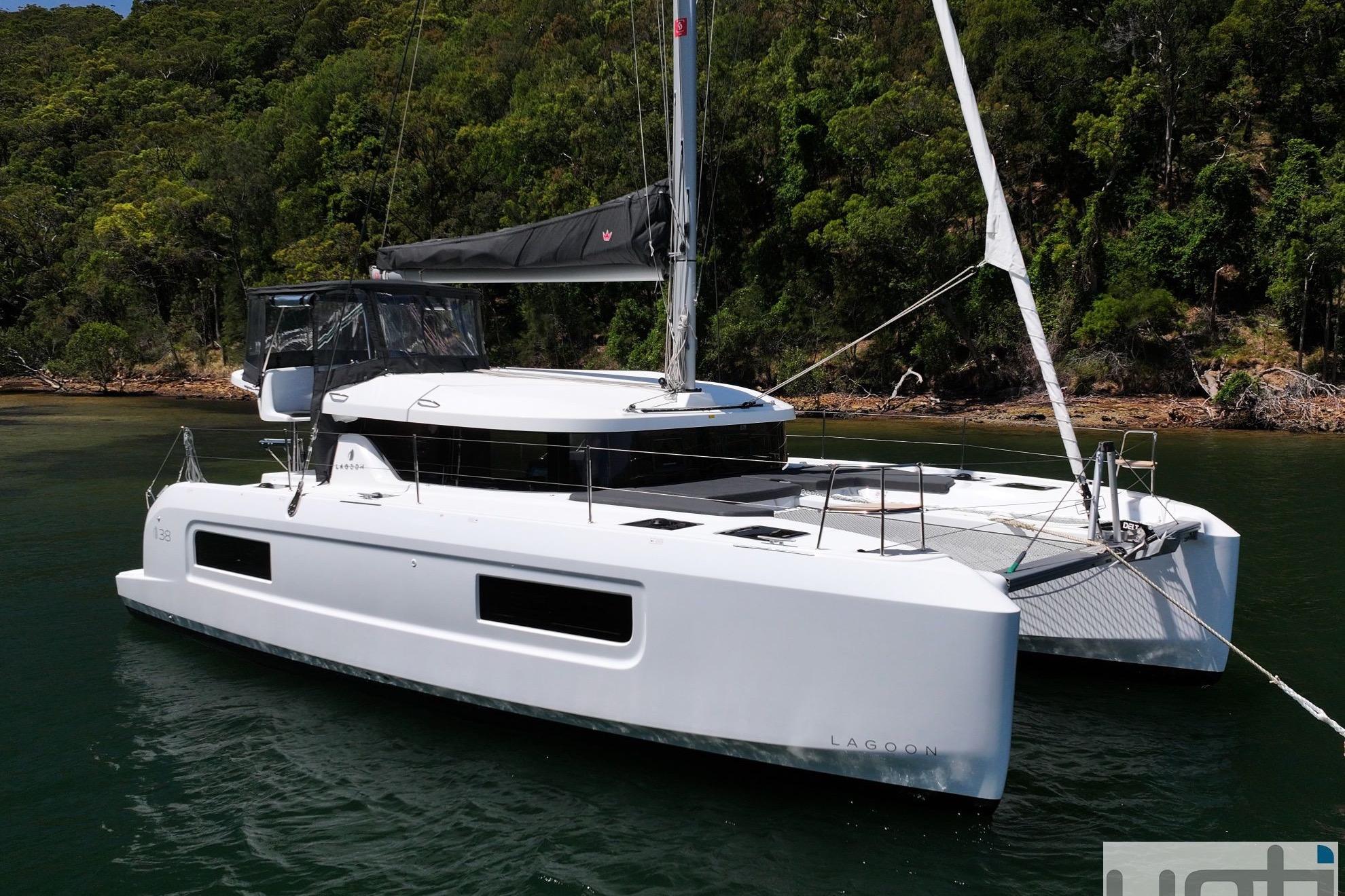 2026 Lagoon 38