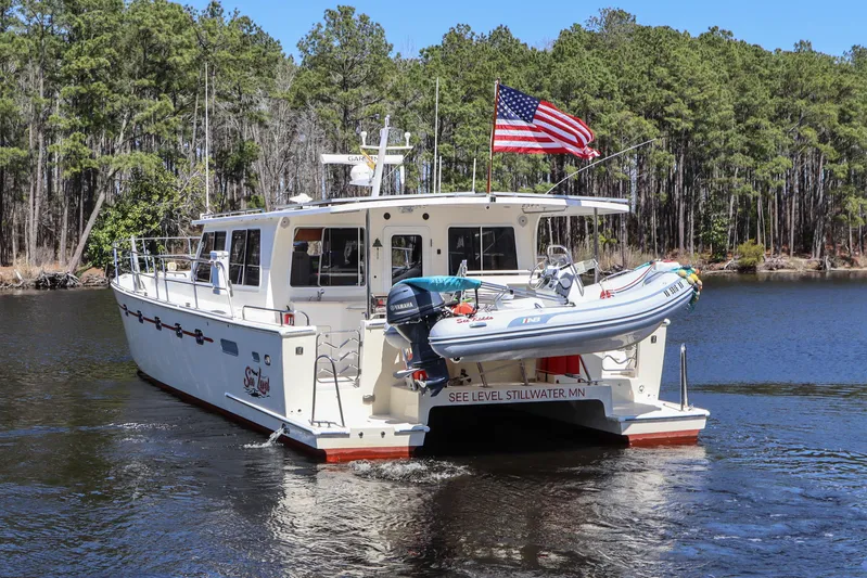 See Level Yacht Photos Pics Stern