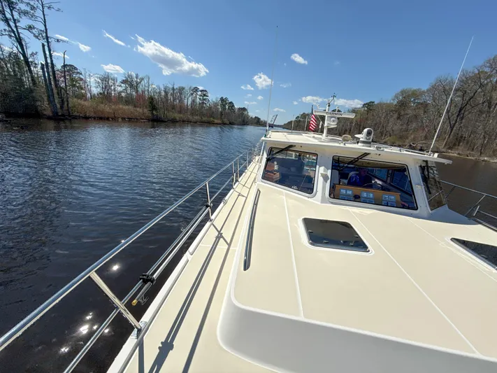 See Level Yacht Photos Pics Starboard Deck