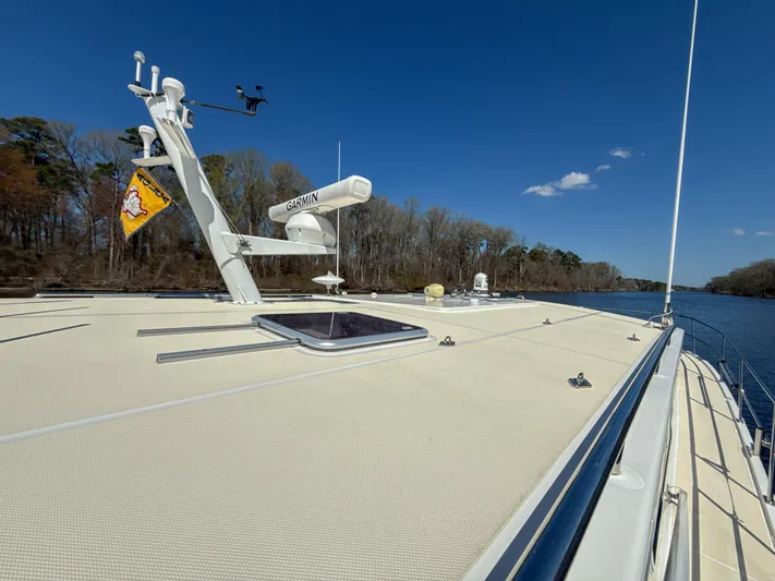 See Level Yacht Photos Pics Mast