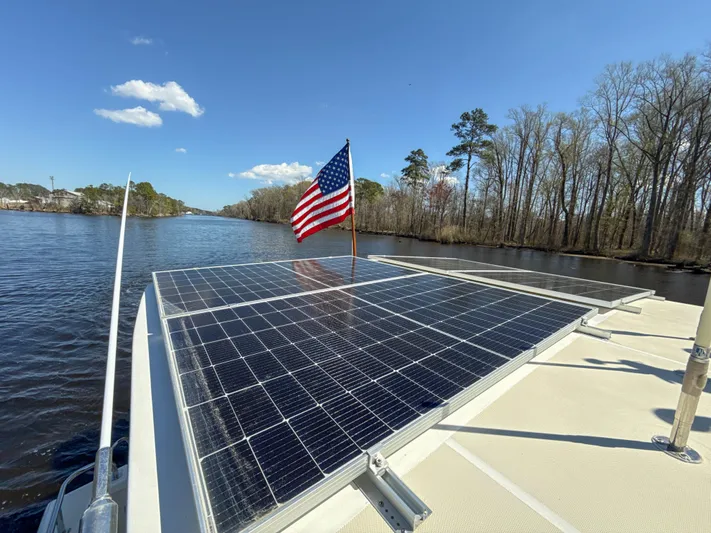 See Level Yacht Photos Pics Solar