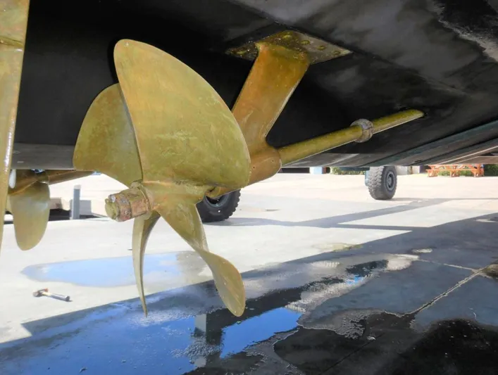 Daddy Cool Yacht Photos Pics 