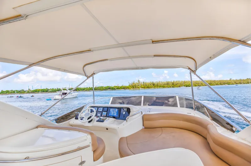  Yacht Photos Pics 2005 Azimut 55E yacht helm with scenic ocean view.