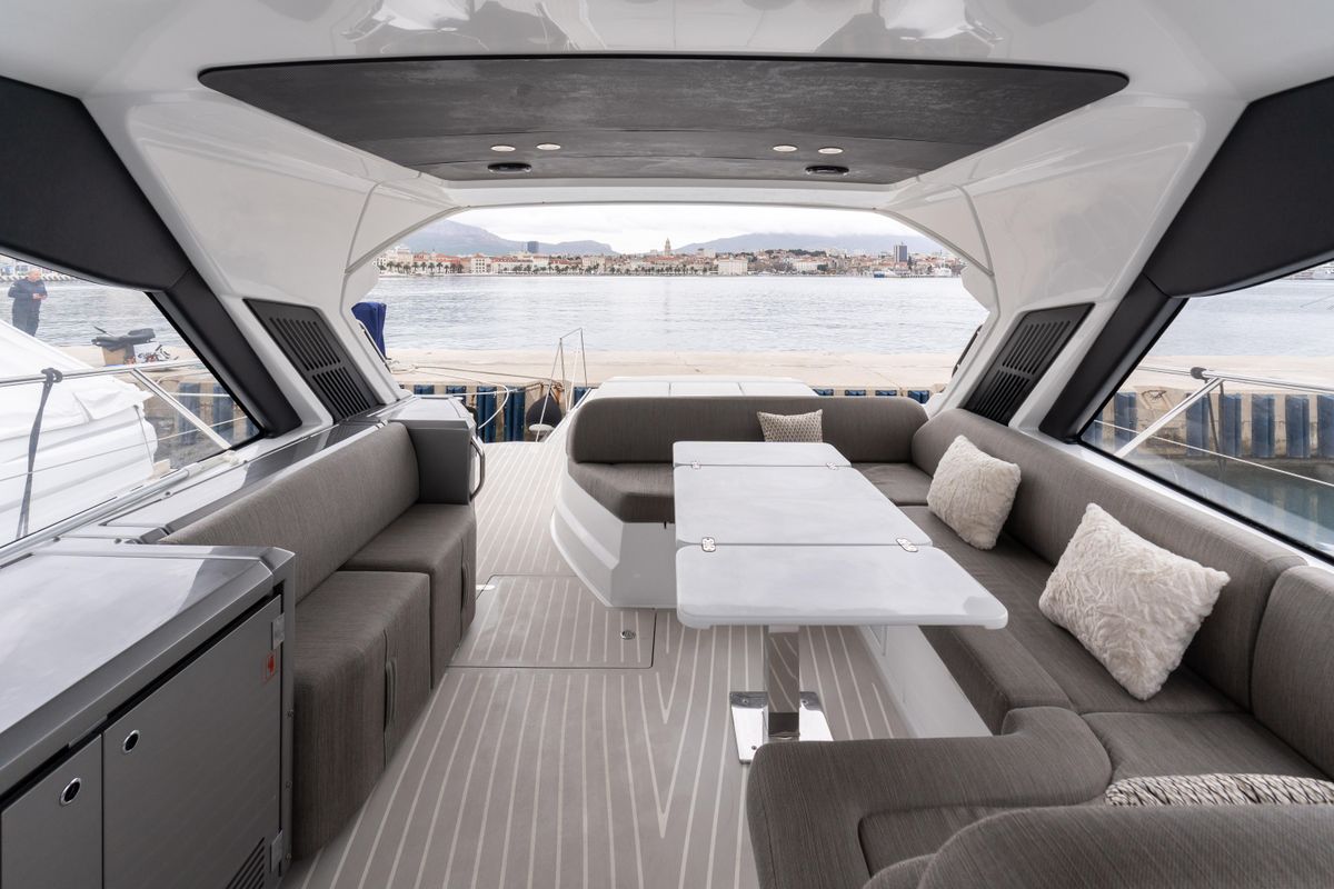 2019 Azimut 53 