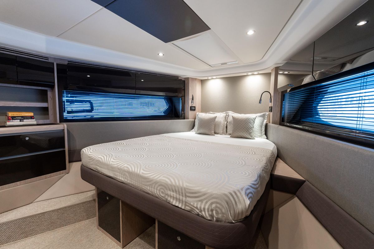 2019 Azimut 53 