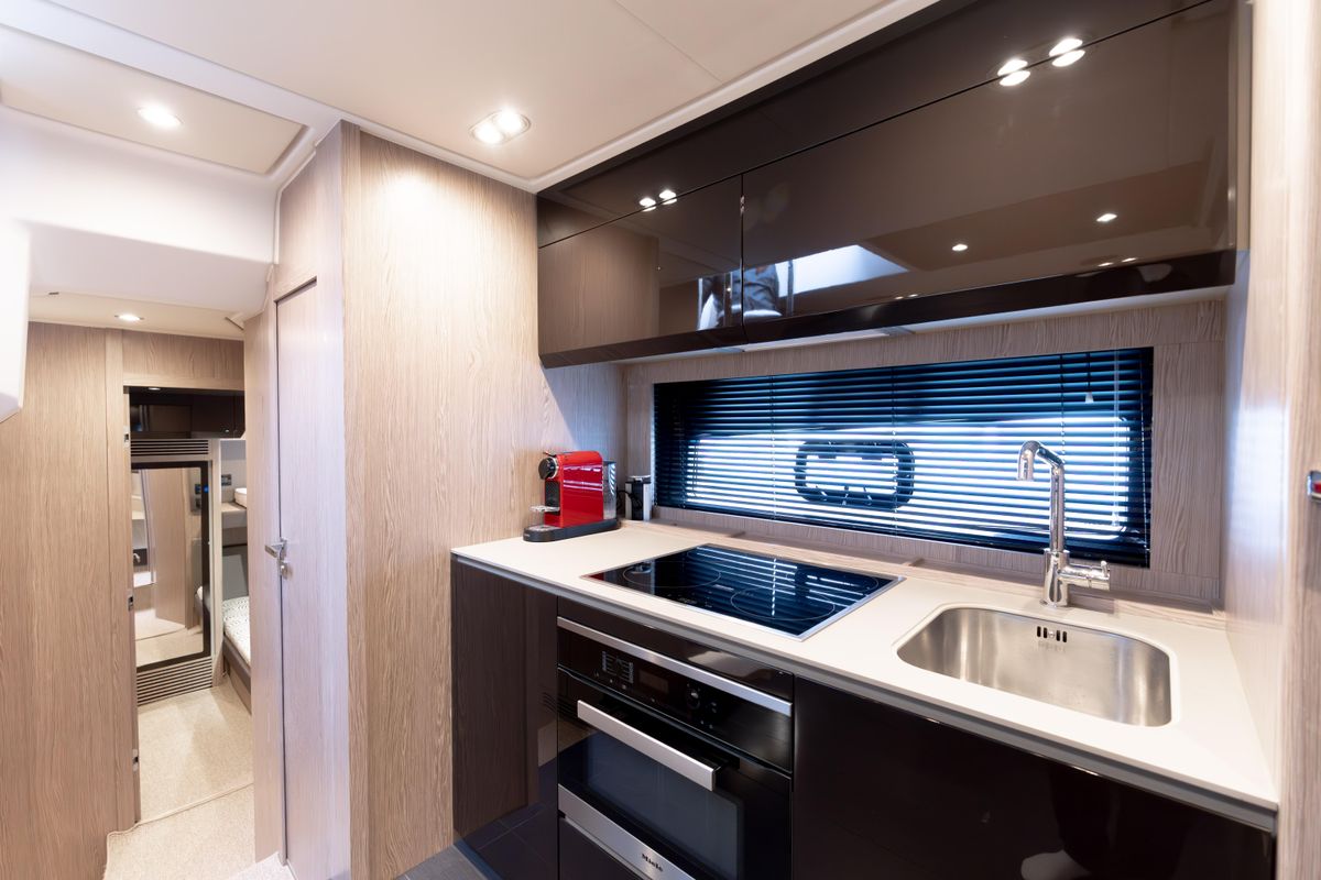 2019 Azimut 53 