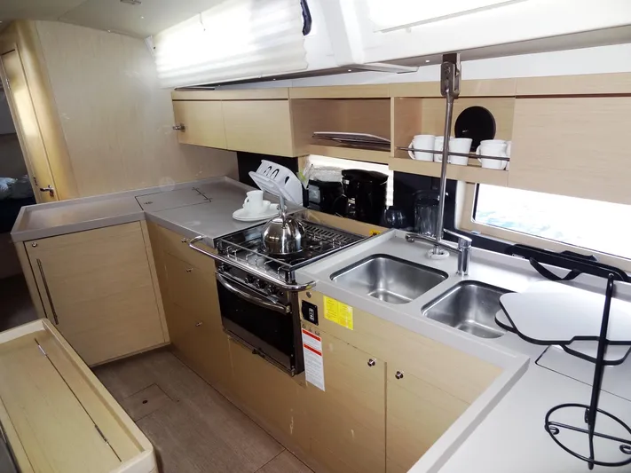 Tabula Rasa Yacht Photos Pics 