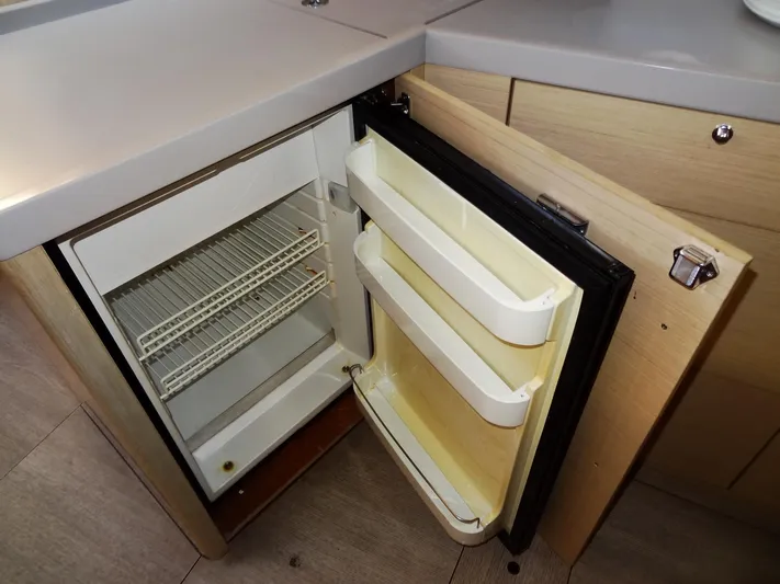 Tabula Rasa Yacht Photos Pics 