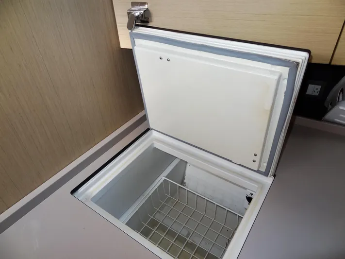 Tabula Rasa Yacht Photos Pics 