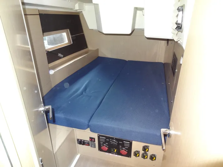 Tabula Rasa Yacht Photos Pics 