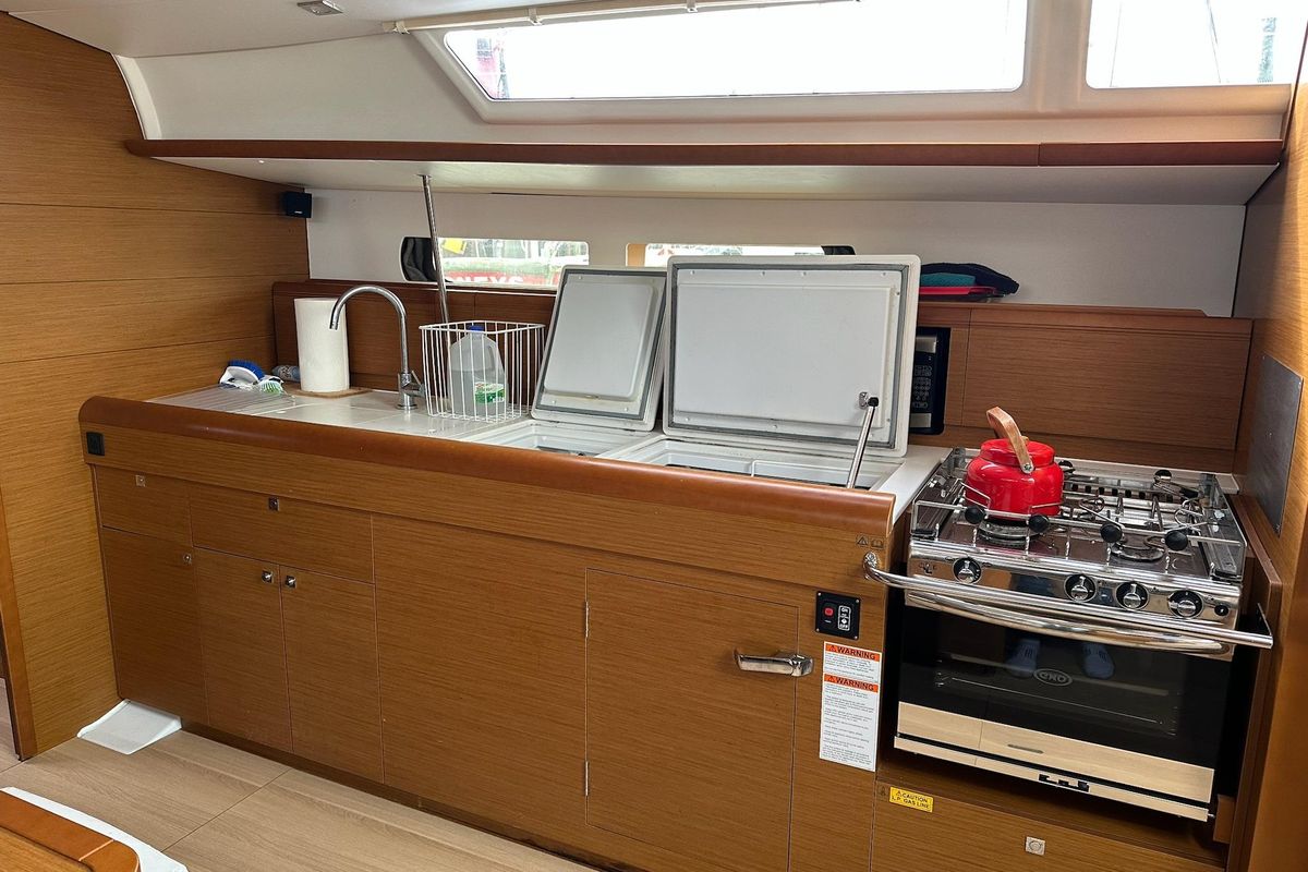2018 Jeanneau 47 