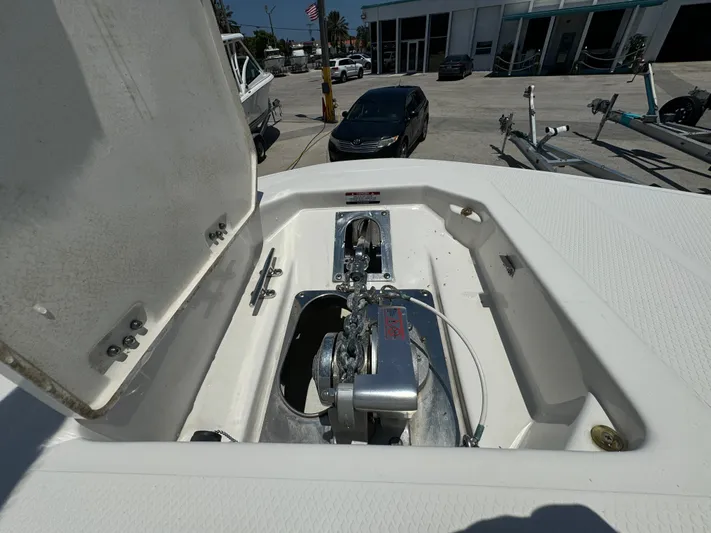  Yacht Photos Pics Robalo 31 - Anchor Windlass