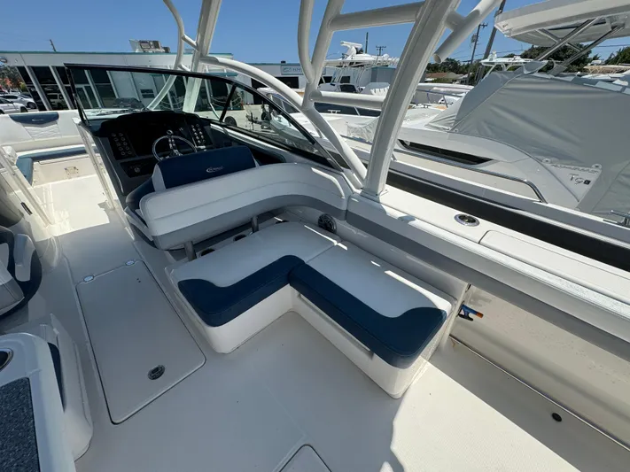  Yacht Photos Pics Robalo 31 -