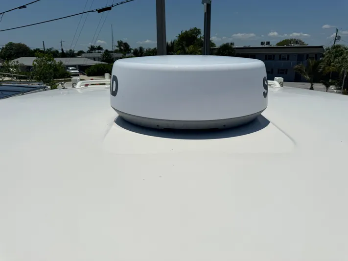  Yacht Photos Pics Robalo 31 - Radar