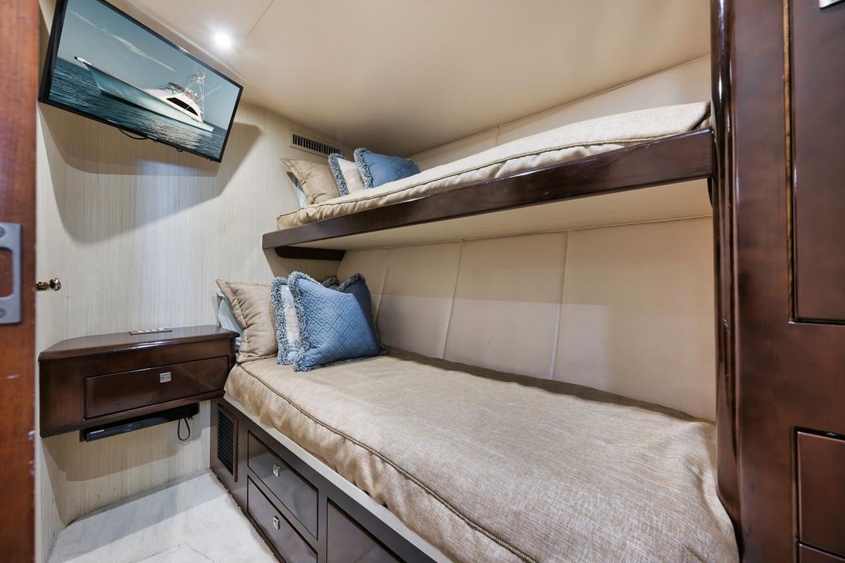 2005 Ocean Yachts 73 