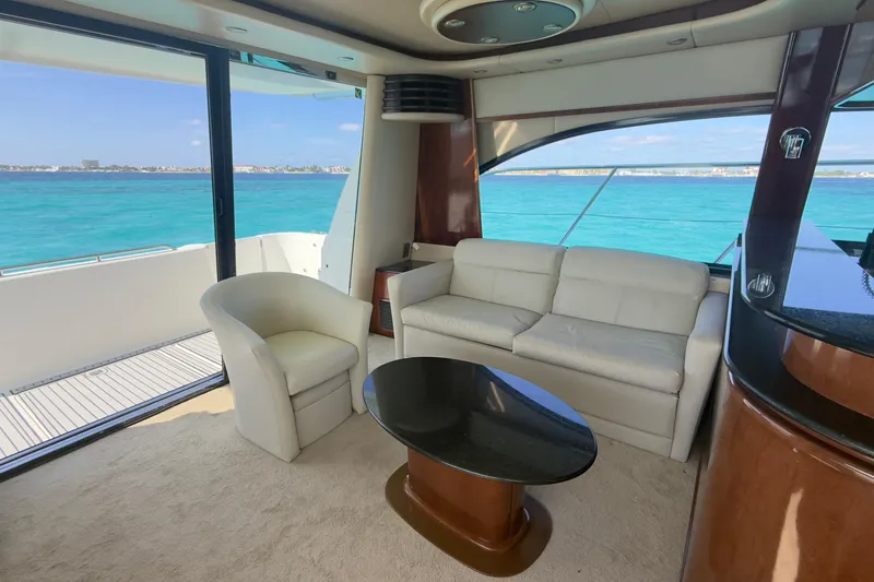 Rubicon Yacht Photos Pics Luxurious interior of 2008 Meridian 580 Pilothouse yacht with ocean view.