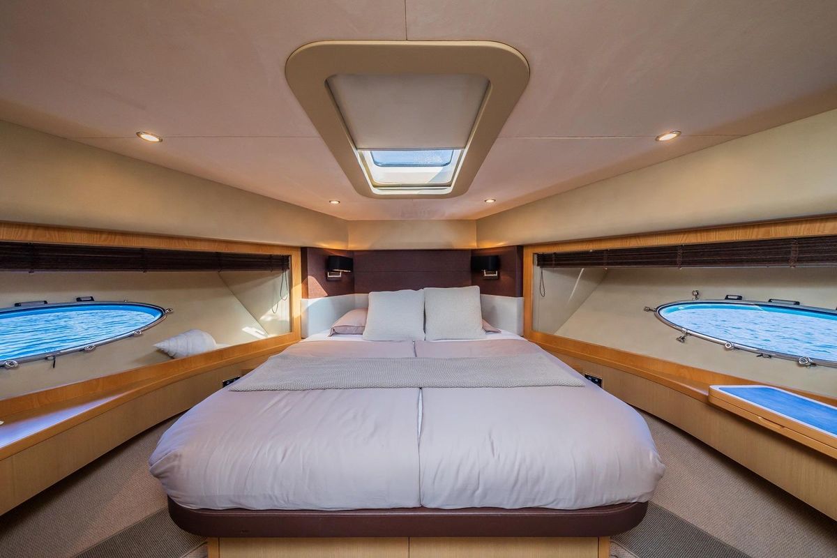 2009 Princess 78 