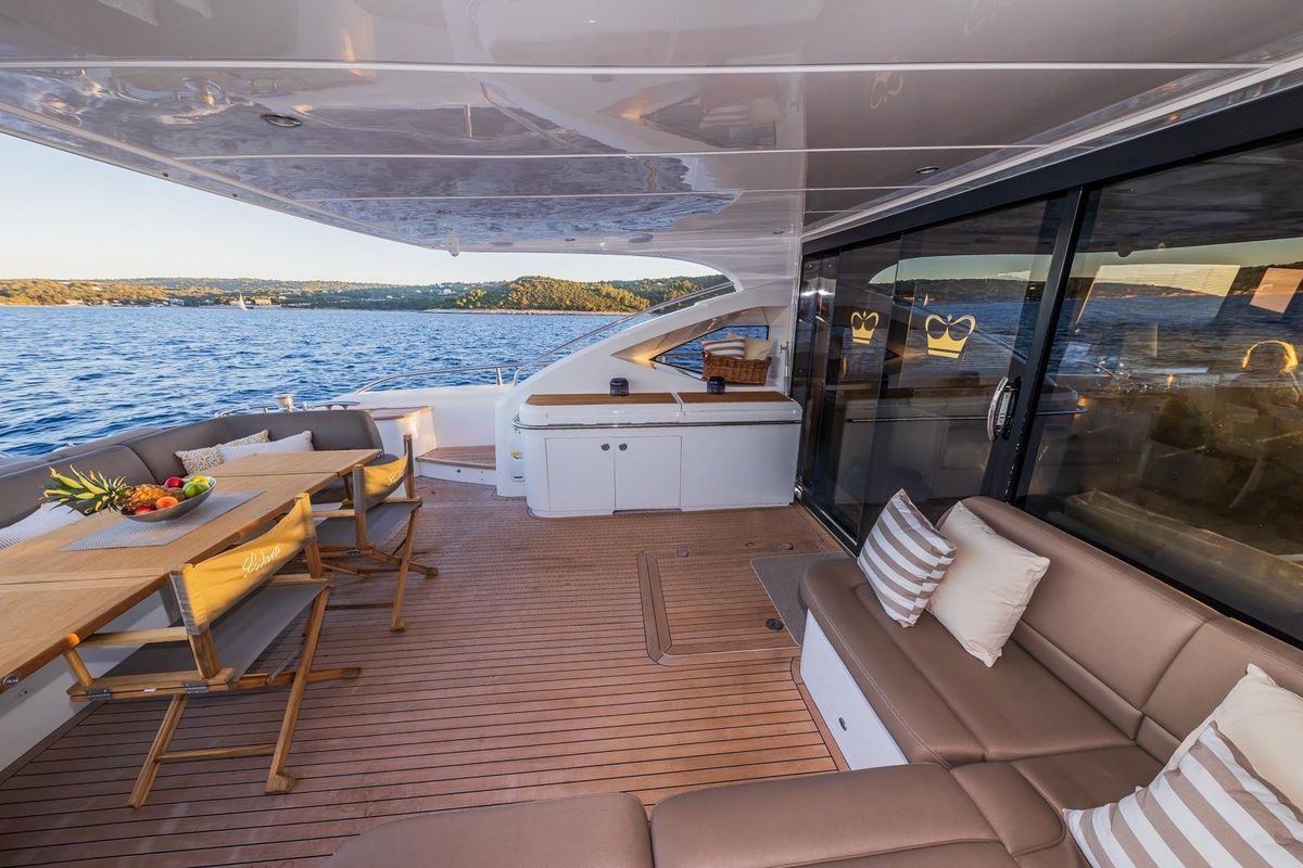 2009 Princess 78 
