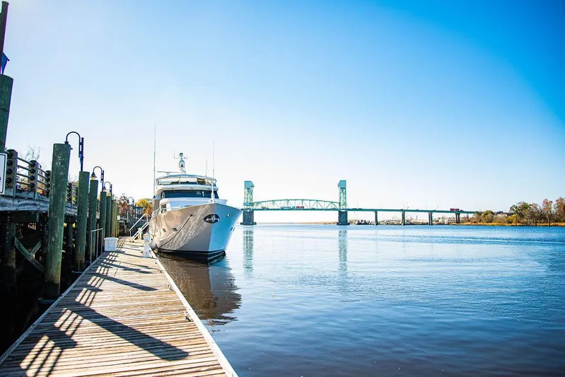 Happy Ours Yacht Photos Pics 