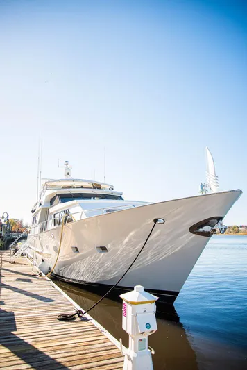 Happy Ours Yacht Photos Pics 