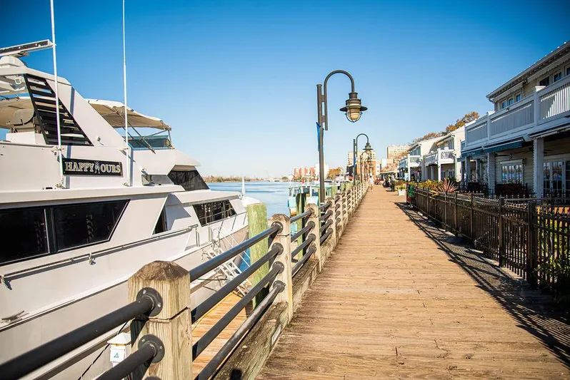 Happy Ours Yacht Photos Pics 