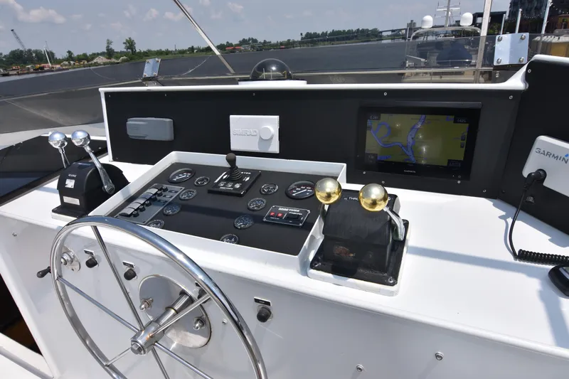 Happy Ours Yacht Photos Pics 