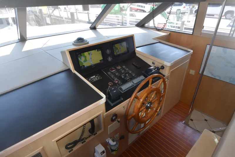 Happy Ours Yacht Photos Pics 