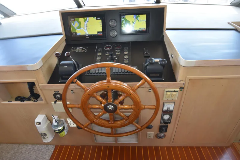 Happy Ours Yacht Photos Pics 