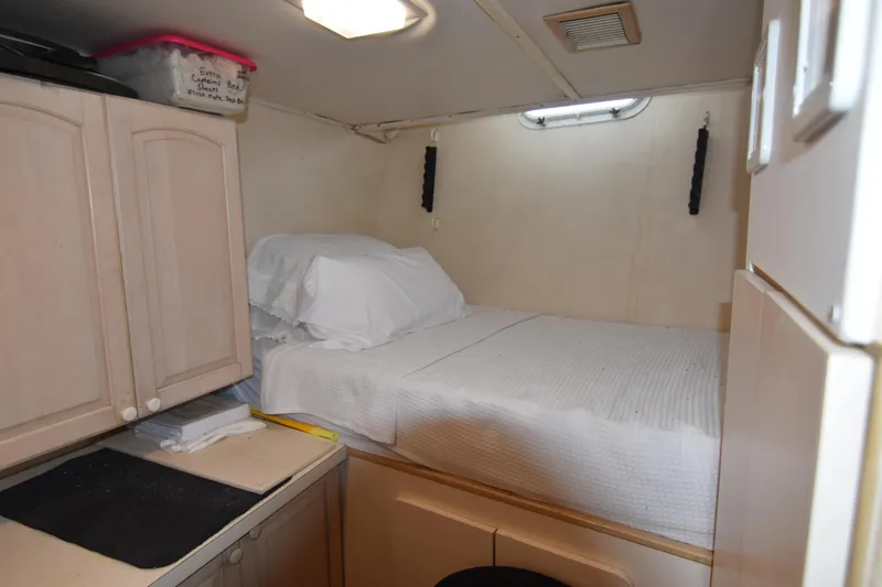 Happy Ours Yacht Photos Pics 