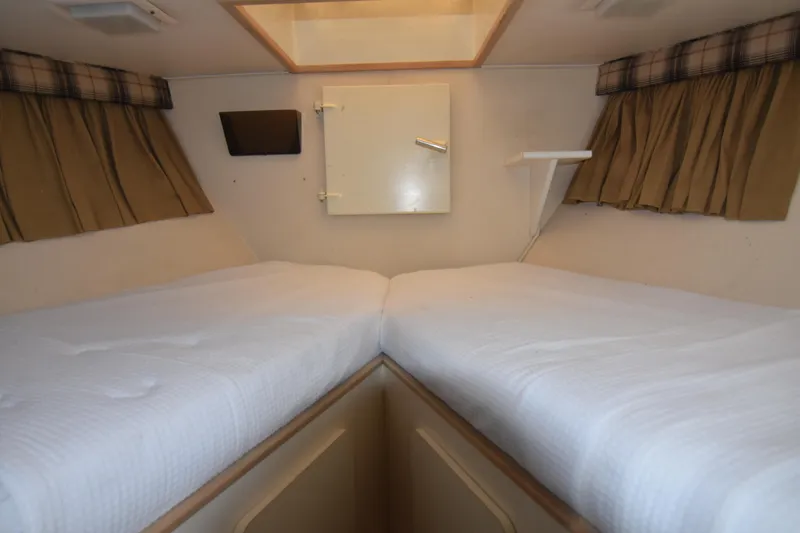 Happy Ours Yacht Photos Pics 