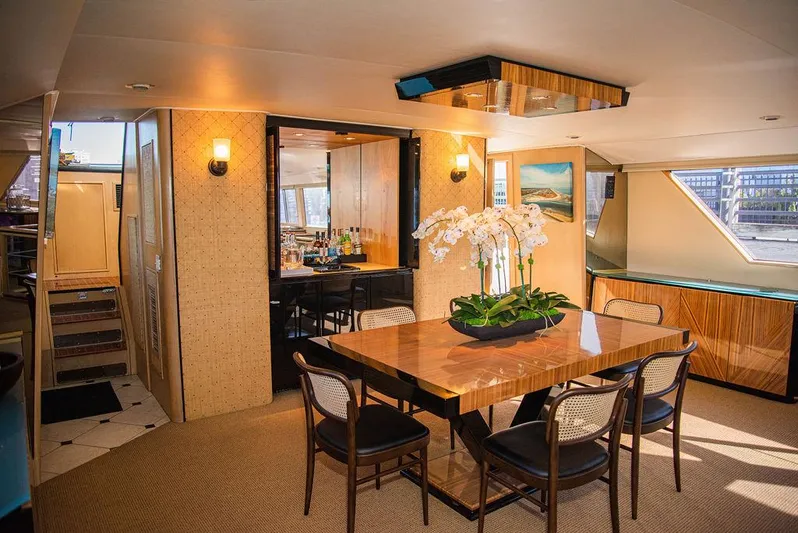 Happy Ours Yacht Photos Pics 