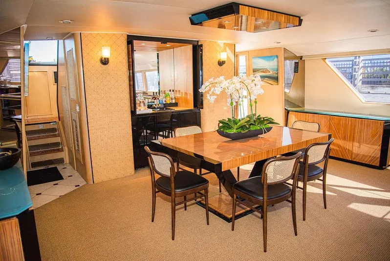 Happy Ours Yacht Photos Pics 