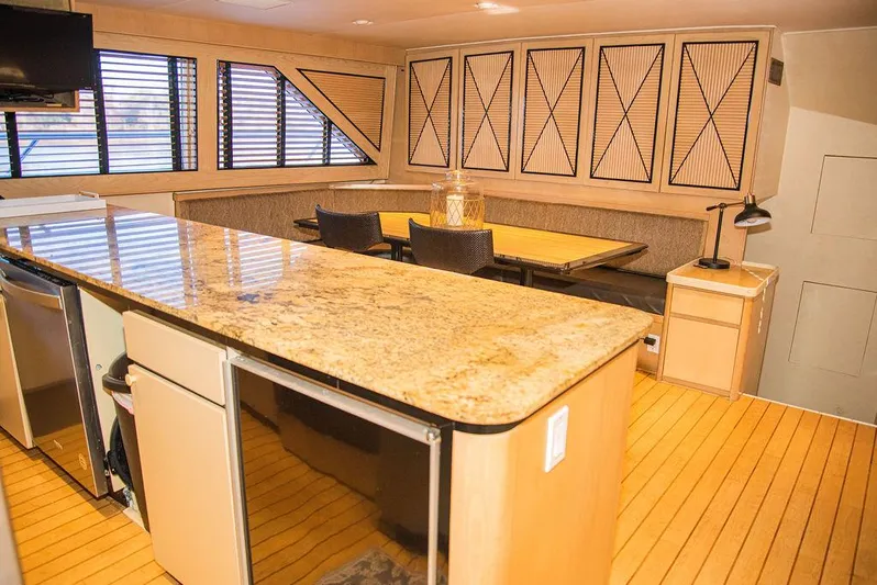 Happy Ours Yacht Photos Pics 