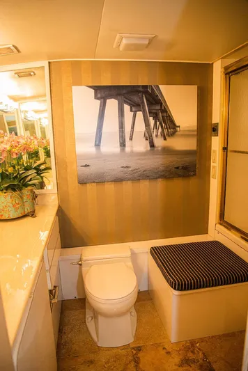 Happy Ours Yacht Photos Pics 