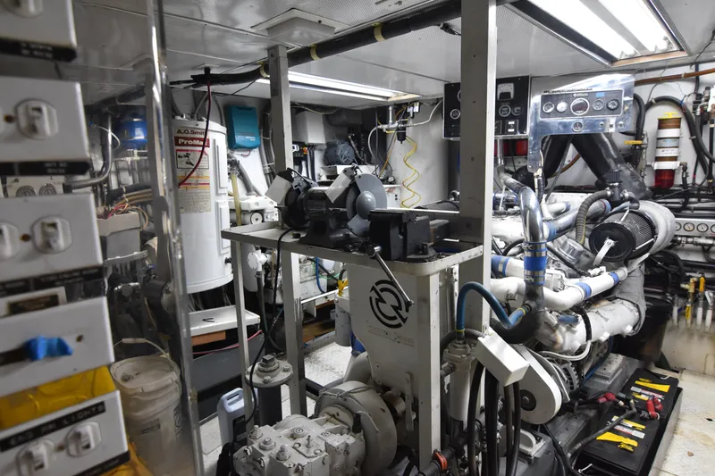 Happy Ours Yacht Photos Pics 