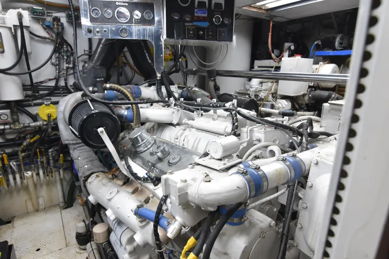 Happy Ours Yacht Photos Pics 