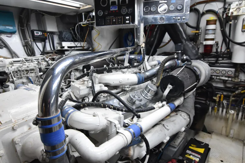 Happy Ours Yacht Photos Pics 