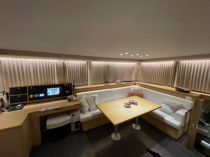 Nomadic Yacht Photos Pics 