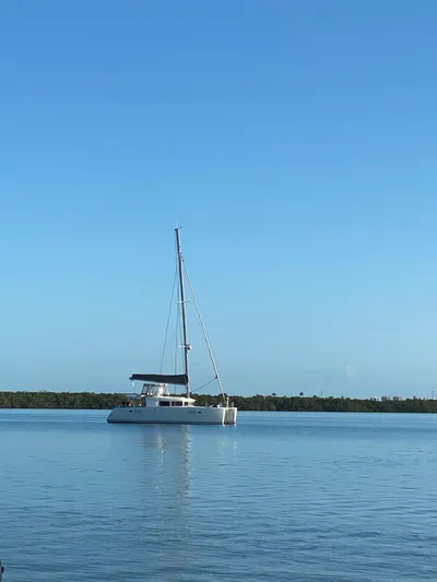 Nomadic Yacht Photos Pics 