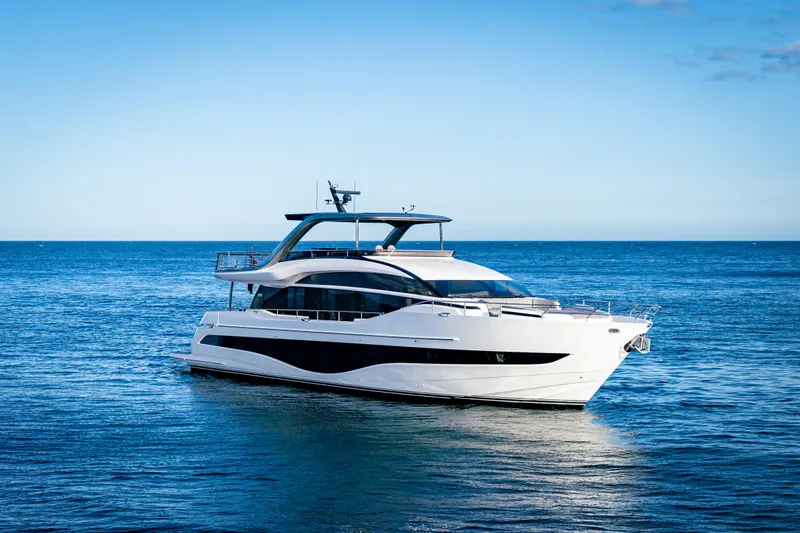 Siduri III Yacht Photos Pics 