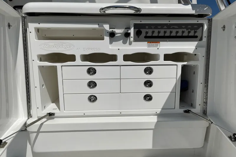 Somervilla Yacht Photos Pics 