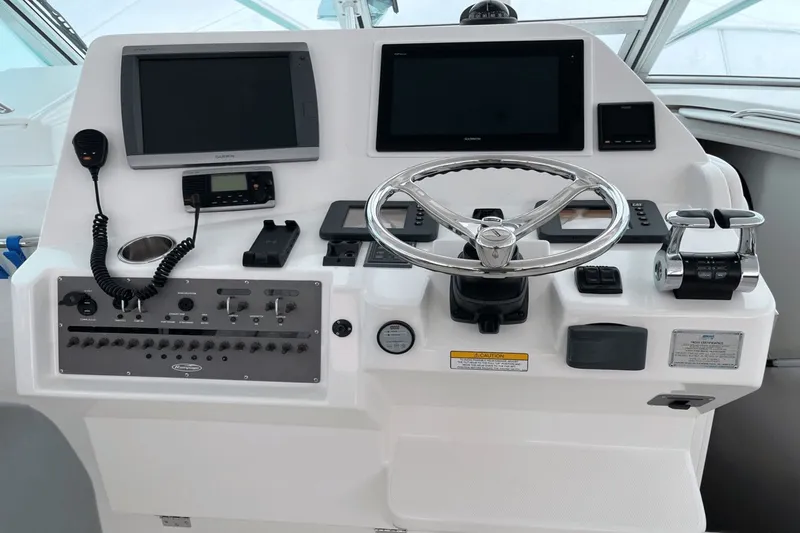 Somervilla Yacht Photos Pics 