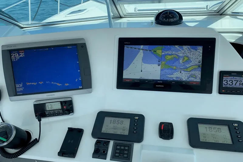 Somervilla Yacht Photos Pics 