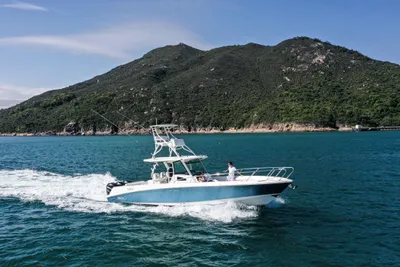 Boston Whaler 370 Outrage