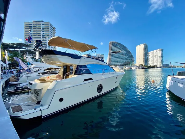 Venetus Yacht Photos Pics 